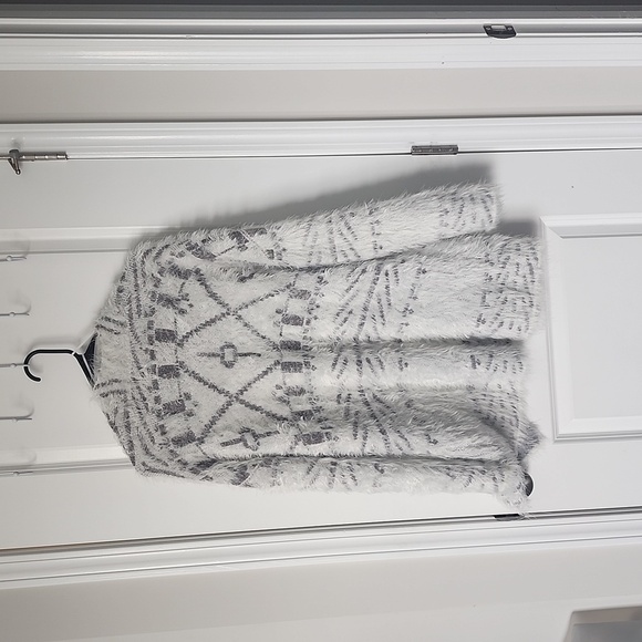Knox Rose Long Eyelash Cardigan Sweater With Pockets Size Medium - Picture 2 of 3